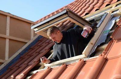 Pose de fenêtres de toit Velux à Castétis